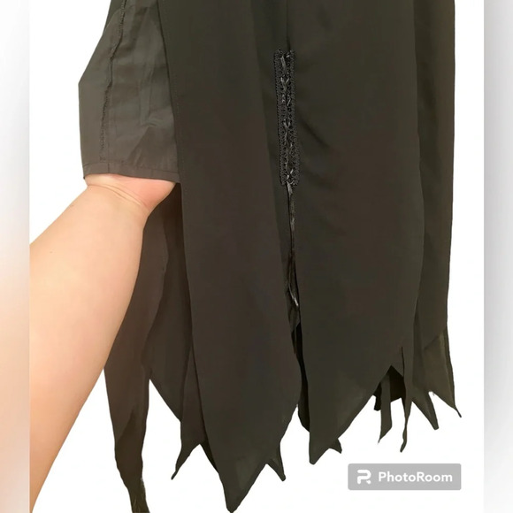 Black layered gothic style skirt size 14 - Picture 4 of 8